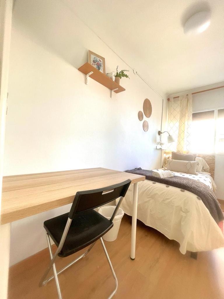 Alojamiento Calma L'Hospitalet de Llobregat Exteriör bild